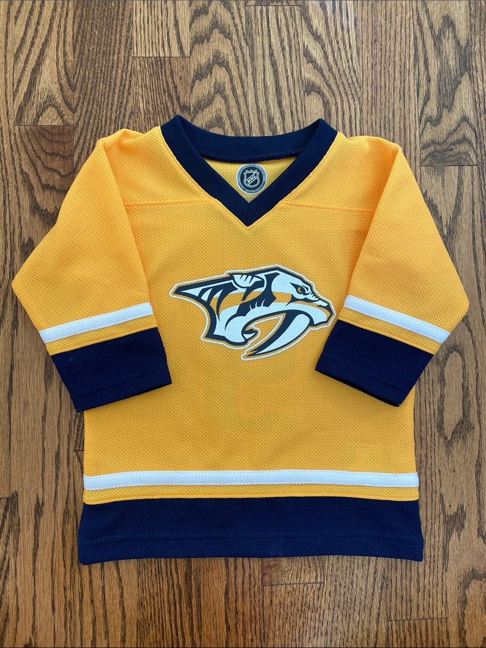 Official NHL Nashville Predators hockey jersey, size 2T. Like new condition